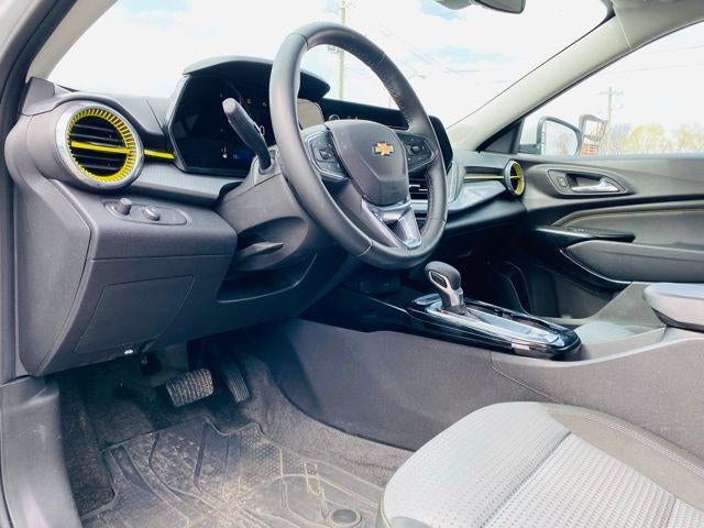 2025 Chevrolet Trax FWD 4dr LT